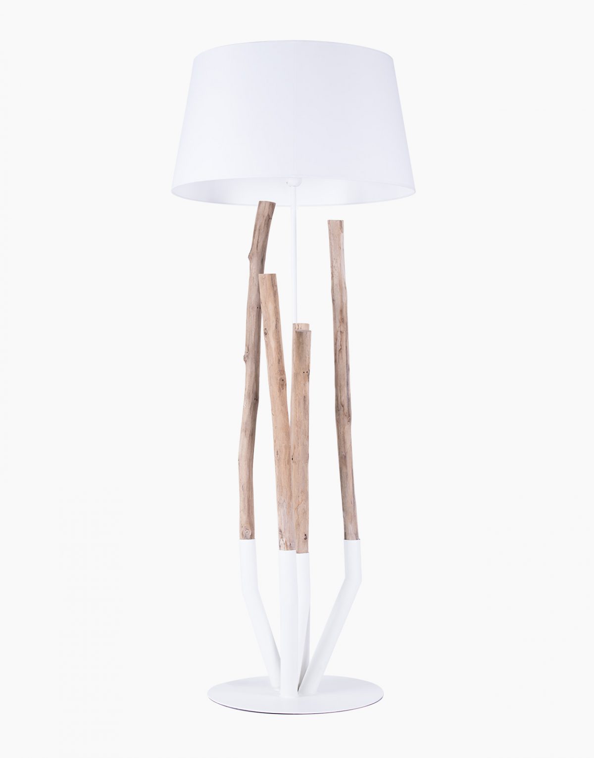 Lampadaire LMP Joss en bois flotté naturel. Référence : LMP.ET0410.W1 Visible au showroom Solution Design proche de Toulouse au Fauga.