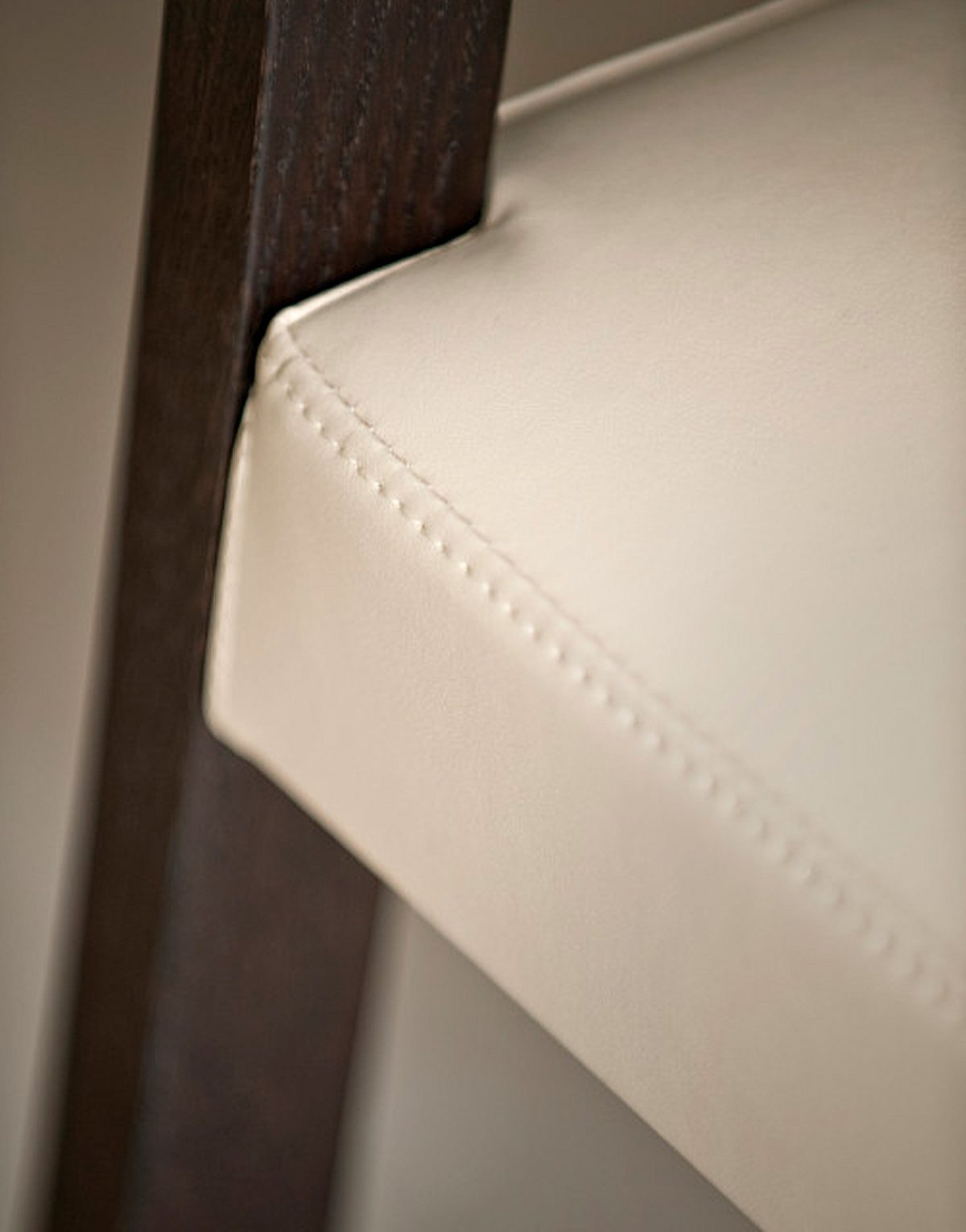 solution, design, soldesign, solution-design.fr, solution_design_fr, mobilier, luminaire, déco, décoration, entrepôt, magasin, ouvert, aujourd’hui, ouverture, autour, de, moi, achat, vente, ligne, promotion, offre, soldes, lot, set, showroom, qualité, pro, professionnelle, particulier, stock, commande, rapide, designer, chaise, table, lampe, sac, textile, tapis, carpet, peau, cowhide, armchair, canapé, bibliothèque, étagère, meuble, meubles, chairs, chair, home, intérieur, extérieur, france,