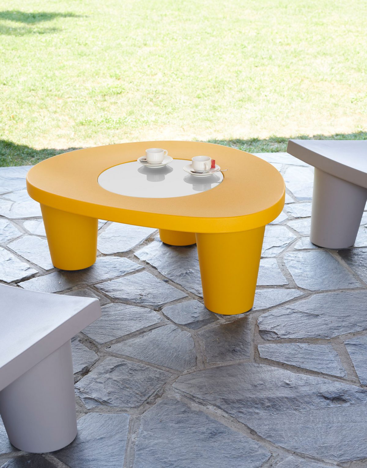 #slide #design #sodesign #solutiondesign #solutiondesignfr #france #slidedesign #mobilier #fauteuil #deco #showroom #interieur #chaisedesign #designer #chaisedebureau #chaiselongue #fauteuildebureau #transat #tabouret #tabouretdebar #bar #canapé #sofa