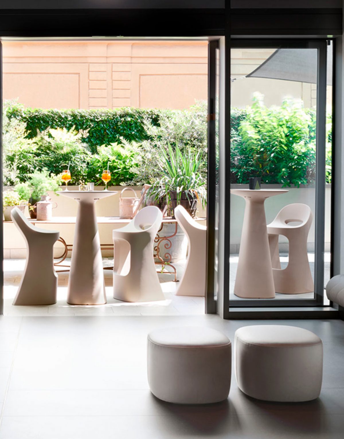 #slide #design #sodesign #solutiondesign #solutiondesignfr #france #slidedesign #mobilier #fauteuil #deco #showroom #interieur #chaisedesign #designer #chaisedebureau #chaiselongue #fauteuildebureau #transat #tabouret #tabouretdebar #bar #canapé #sofa