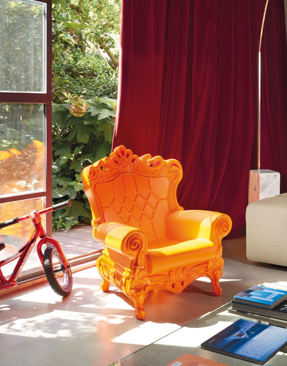 solution, design, soldesign, solution-design.fr, solution_design_fr, mobilier, luminaire, déco, décoration, entrepôt, magasin, autour, de, moi, achat, vente, showroom, qualité, pro, professionnelle, canapé, meuble, meubles, chaise, intérieur, extérieur, france, toulouse