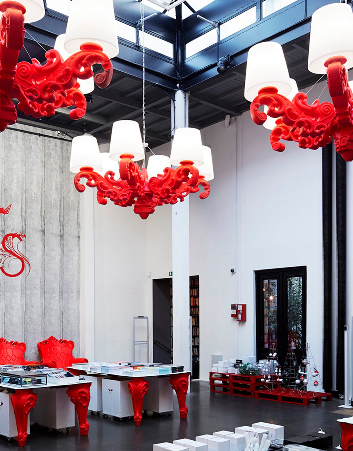 solution, design, soldesign, solution-design.fr, solution_design_fr, mobilier, luminaire, déco, décoration, entrepôt, magasin, autour, de, moi, achat, vente, showroom, qualité, pro, professionnelle, canapé, meuble, meubles, chaise, intérieur, extérieur, france, toulouse