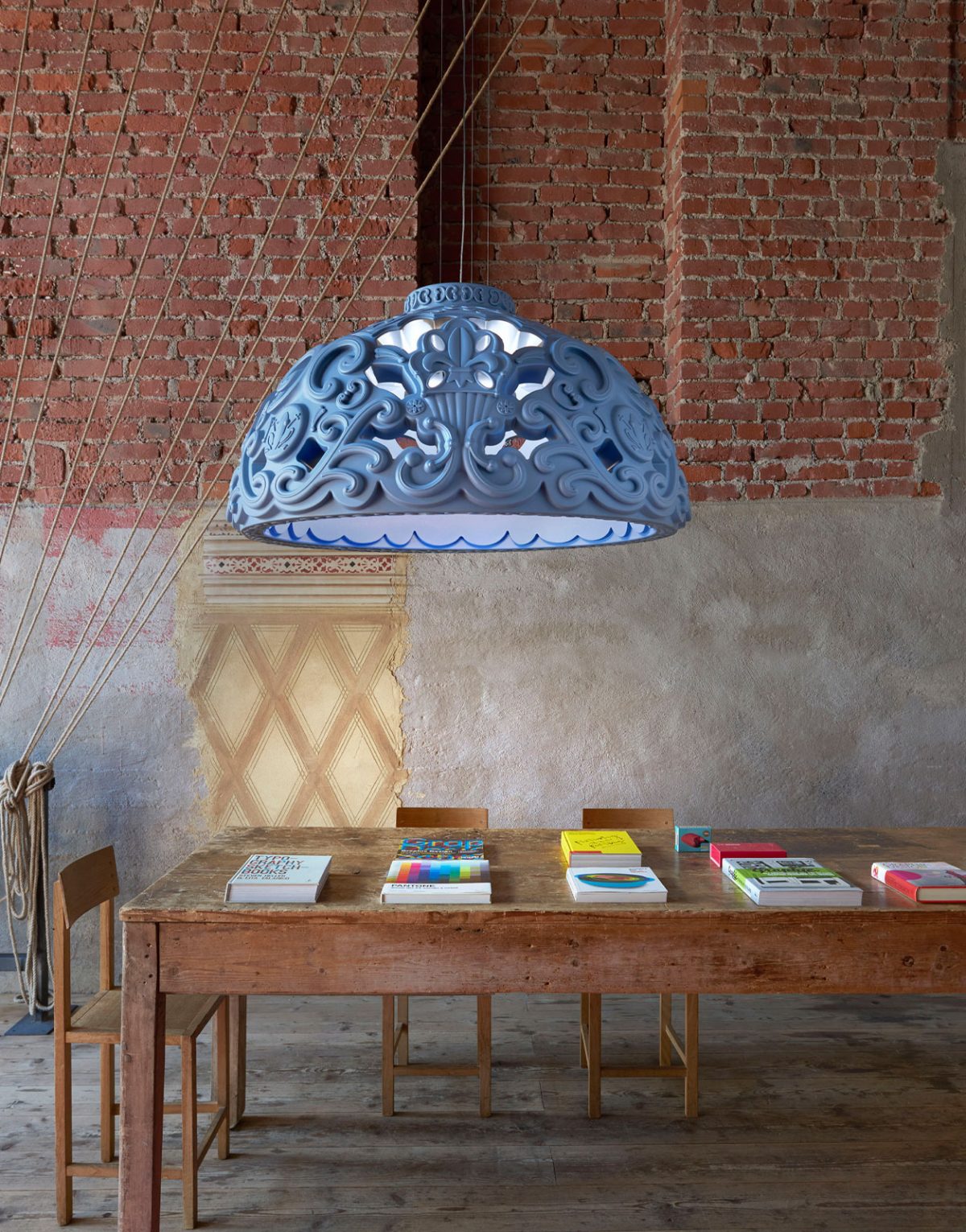 solution, design, soldesign, solution-design.fr, solution_design_fr, mobilier, luminaire, déco, décoration, entrepôt, magasin, autour, de, moi, achat, vente, showroom, qualité, pro, professionnelle, canapé, meuble, meubles, chaise, intérieur, extérieur, france, toulouse