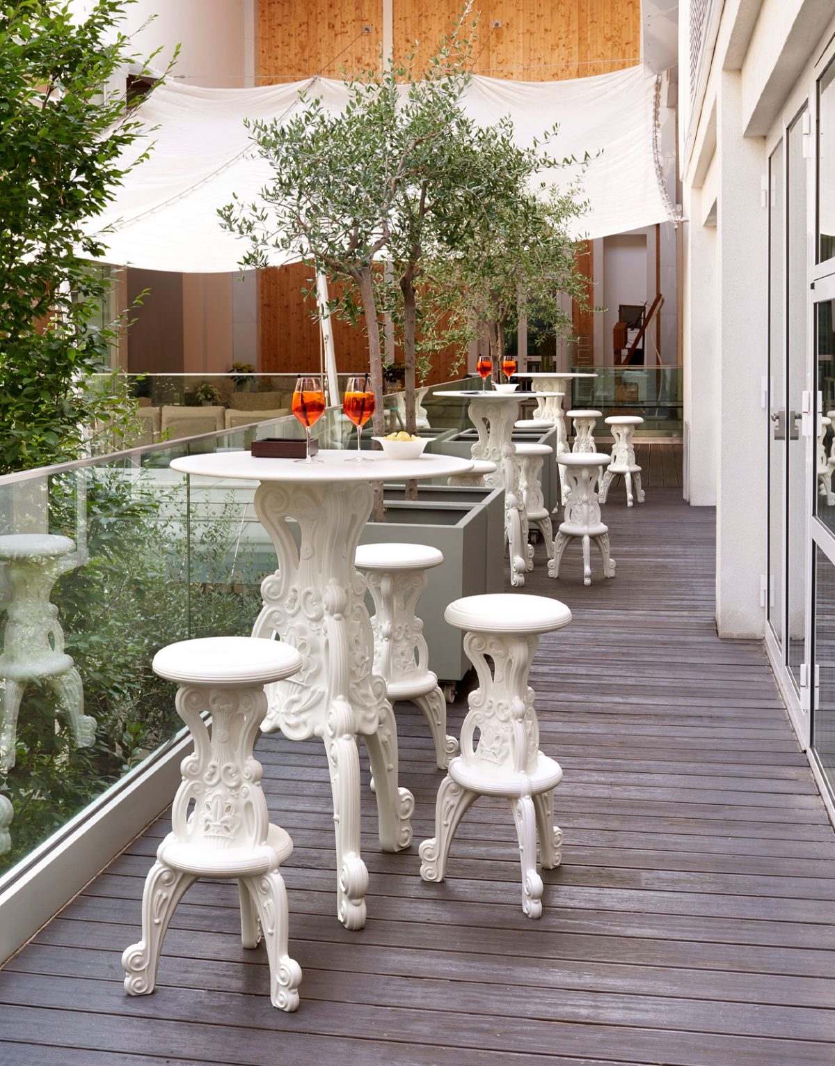 solution, design, soldesign, solution-design.fr, solution_design_fr, mobilier, luminaire, déco, décoration, entrepôt, magasin, autour, de, moi, achat, vente, showroom, qualité, pro, professionnelle, canapé, meuble, meubles, chaise, intérieur, extérieur, france, toulouse