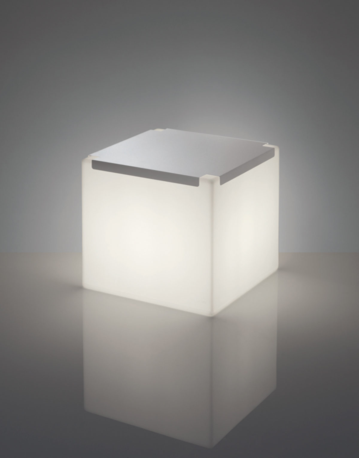 #follow #solutiondesign #solutiondesignfr #slidedesign #mobilier #mobilierdesign #france #venteenligne #mobilier #luminaire #deco #showroom #interieur #exterieur #jardin #amenagementterrasse #tabledesign #chaisedesign #designer #home #homesweethome #decoration #decointerieur #design #bedesign #sodesign
