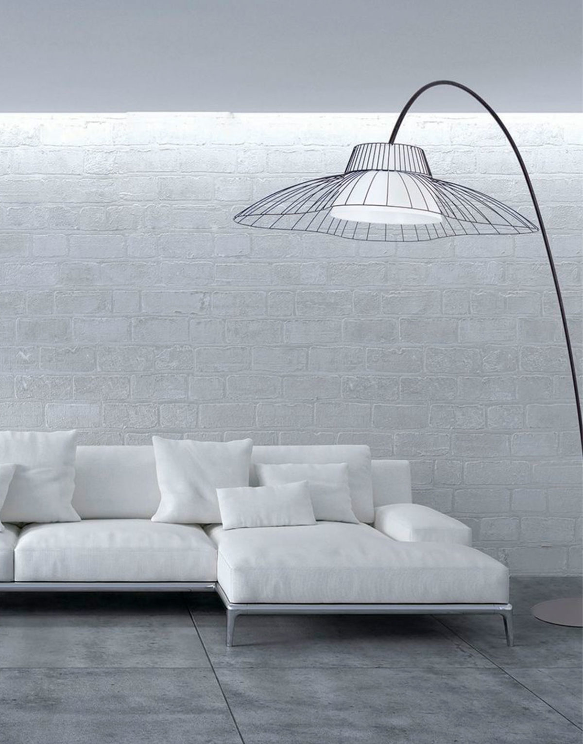 Lampadaire original métallisé noir par Olivier Toulouse pour Flam and Luce. Dispo à Solution Design proche de Toulouse au Fauga.
