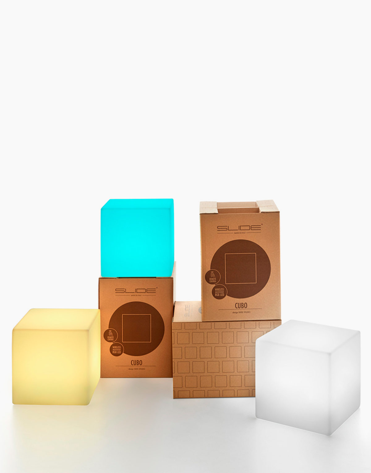 Tabouret chaise pouf lumineux à LED Cubo 40 blanc Slide en matière plastique. Table basse design / pouf lumineux design mobilier