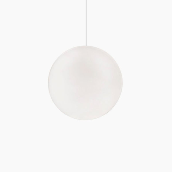 Suspension Globo hanging light boule sphère lumineuse design pour illuminer et décorer votre maison, terrasses, évènmentiels, restaurants, clubs et hôtels.