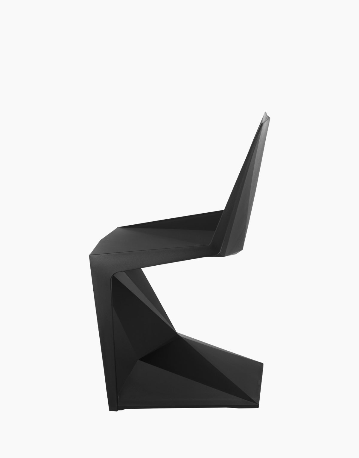 Lot de 4 chaises Voxel de Vondom noir ou blanc conçu par le designer Karim Rashid. Solution Design mobilier design pour espaces intérieurs