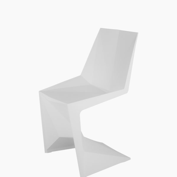 Lot de 4 chaises Voxel de Vondom noir ou blanc conçu par le designer Karim Rashid. Solution Design mobilier design pour espaces intérieurs