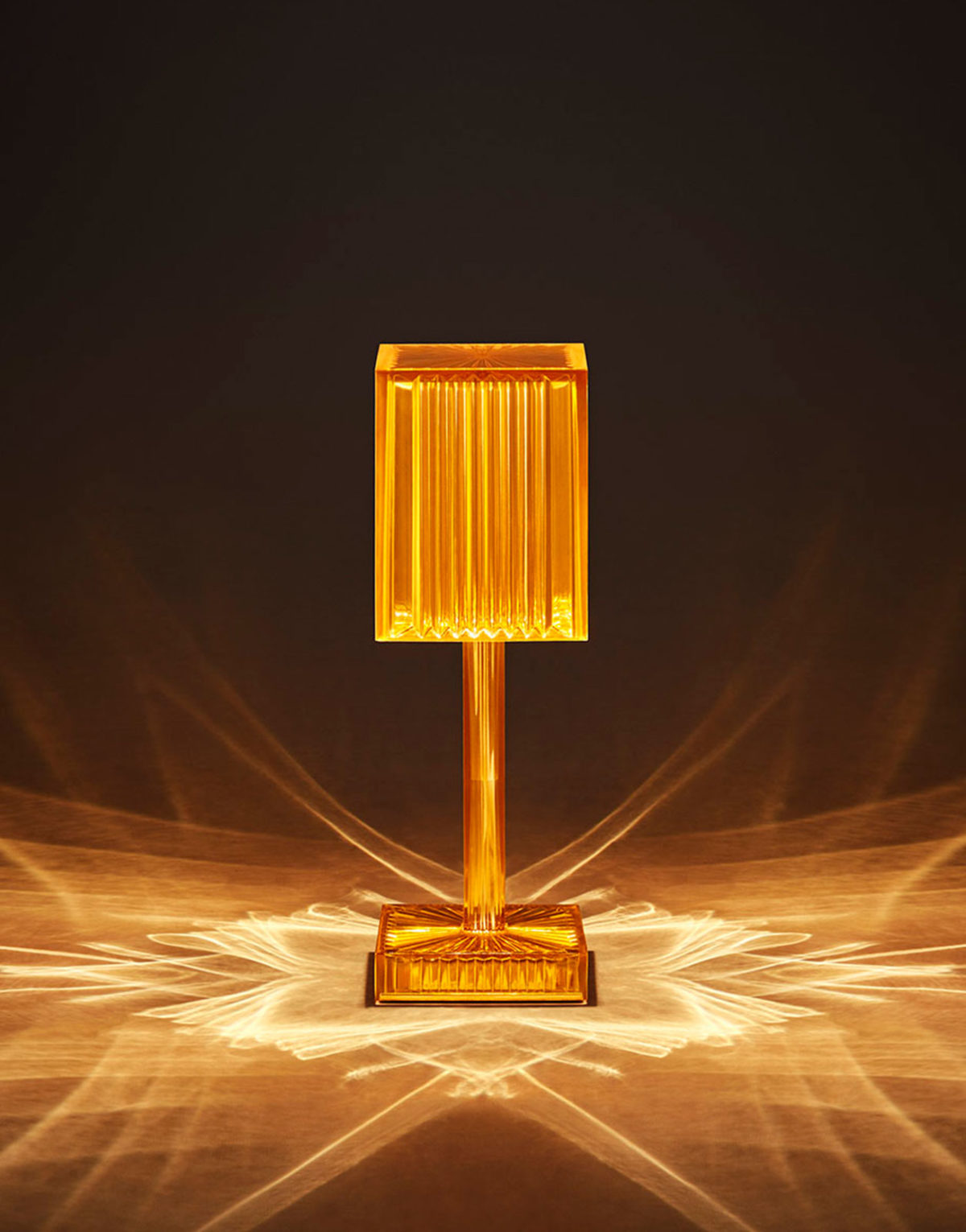 Superbe lampe style des années 1920 de Ramon Esteve au meilleur prix chez solution design tactile sur 3 intensités couleur ambre