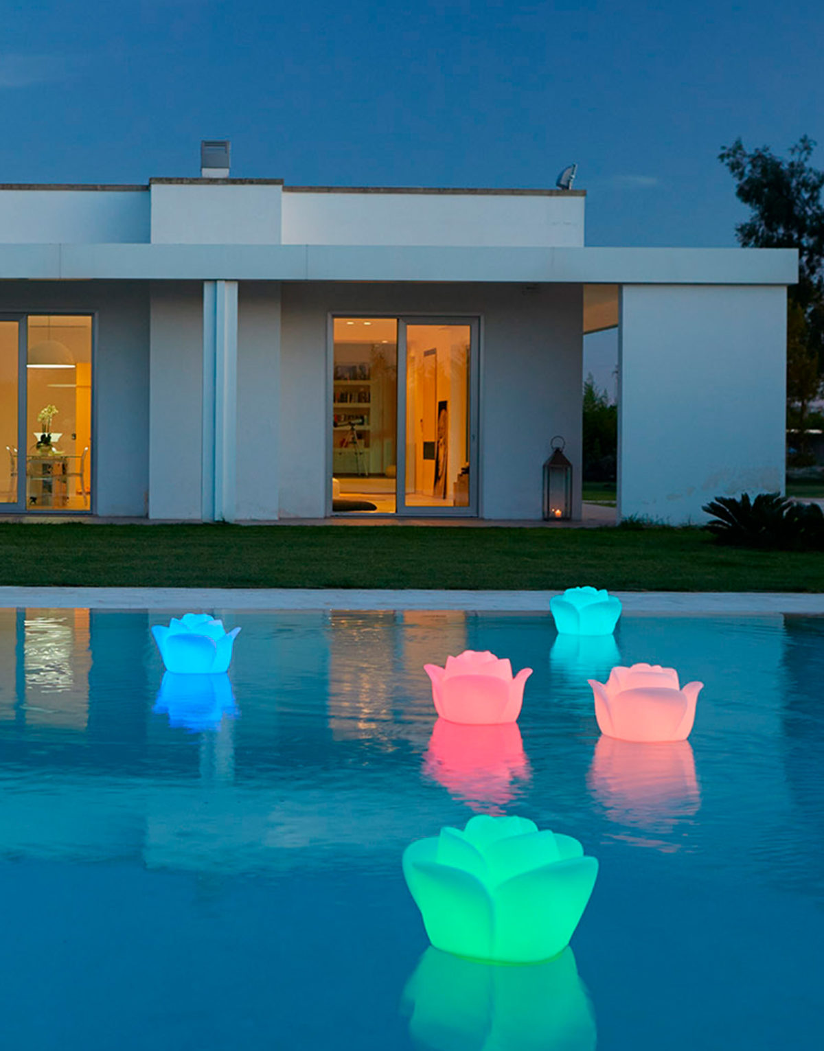 Lampe Flottante Baby Love MyYour pour extérieur waterproof piscine cascade terrasse jardin Solution Design pour particulier et professionnel