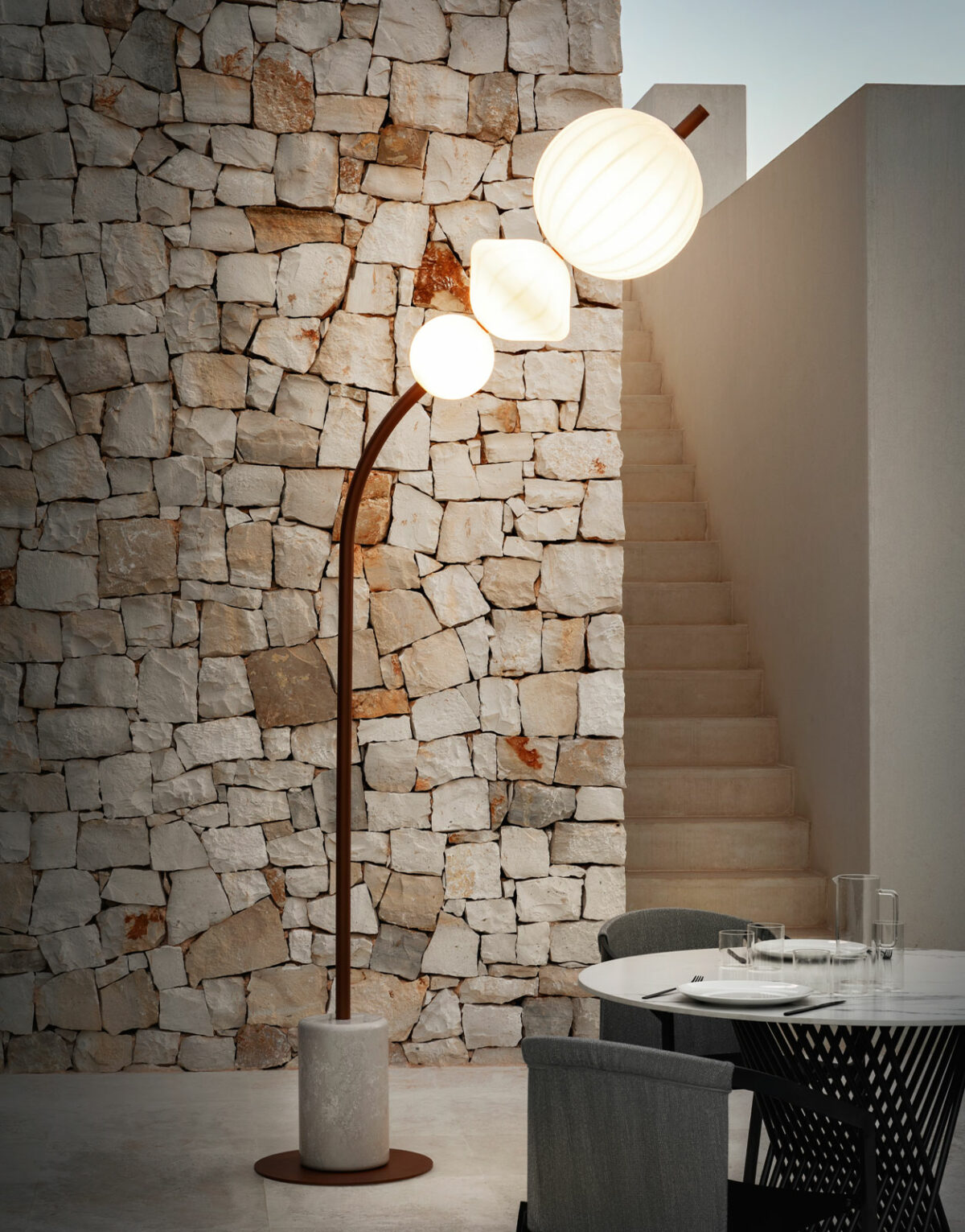 Acheter un beau lampadaire Joy pour extérieur de qualité Marque MyYour conçu par Lanzavecchia-Wai vendu chez Solution Design à Toulouse