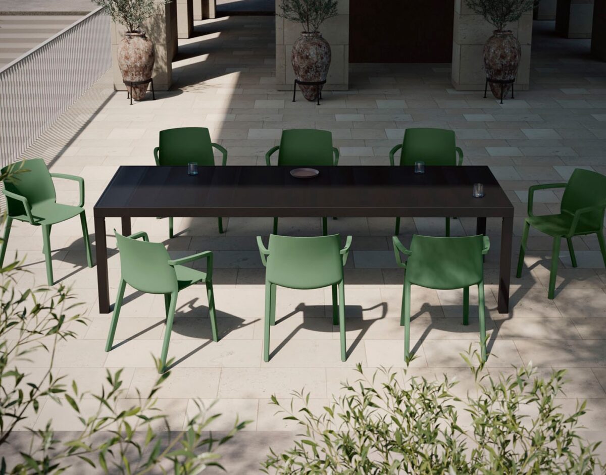 Acheter MyYour à Toulouse Découvrez la table extensible Maja en aluminium, élégante, pratique et idéale pour vos repas en plein air.