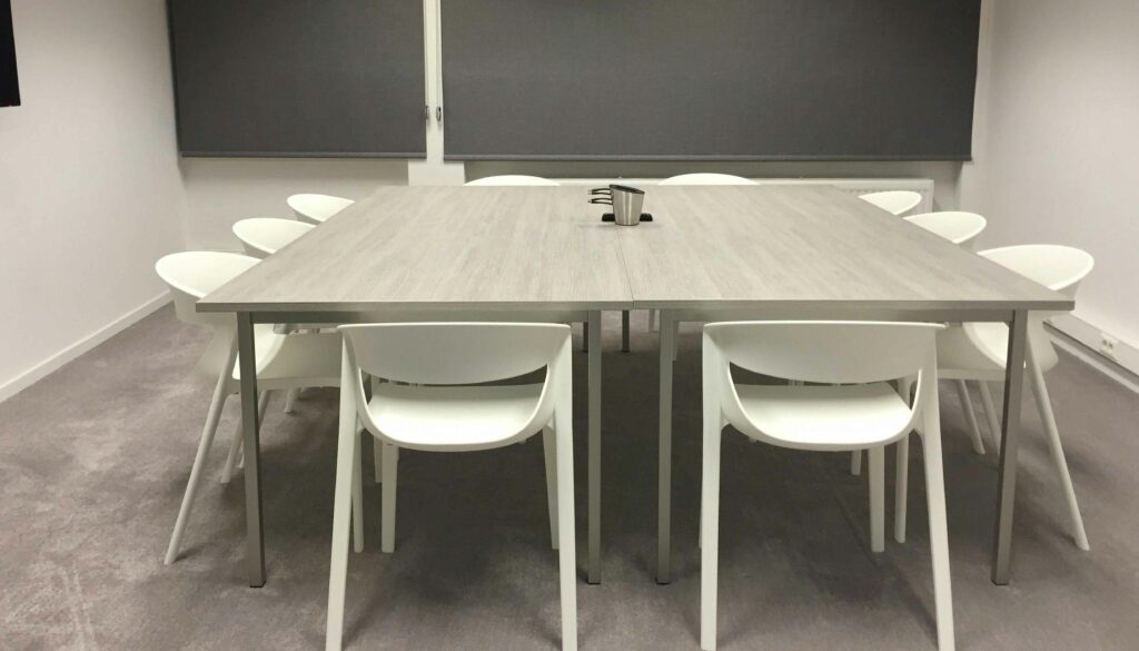 A Toulouse acheter du Mobilier design pour salles de réunions, conférences et congrès : alliez esthétique et fonctionnalité Pour les entreprises, institutions etc