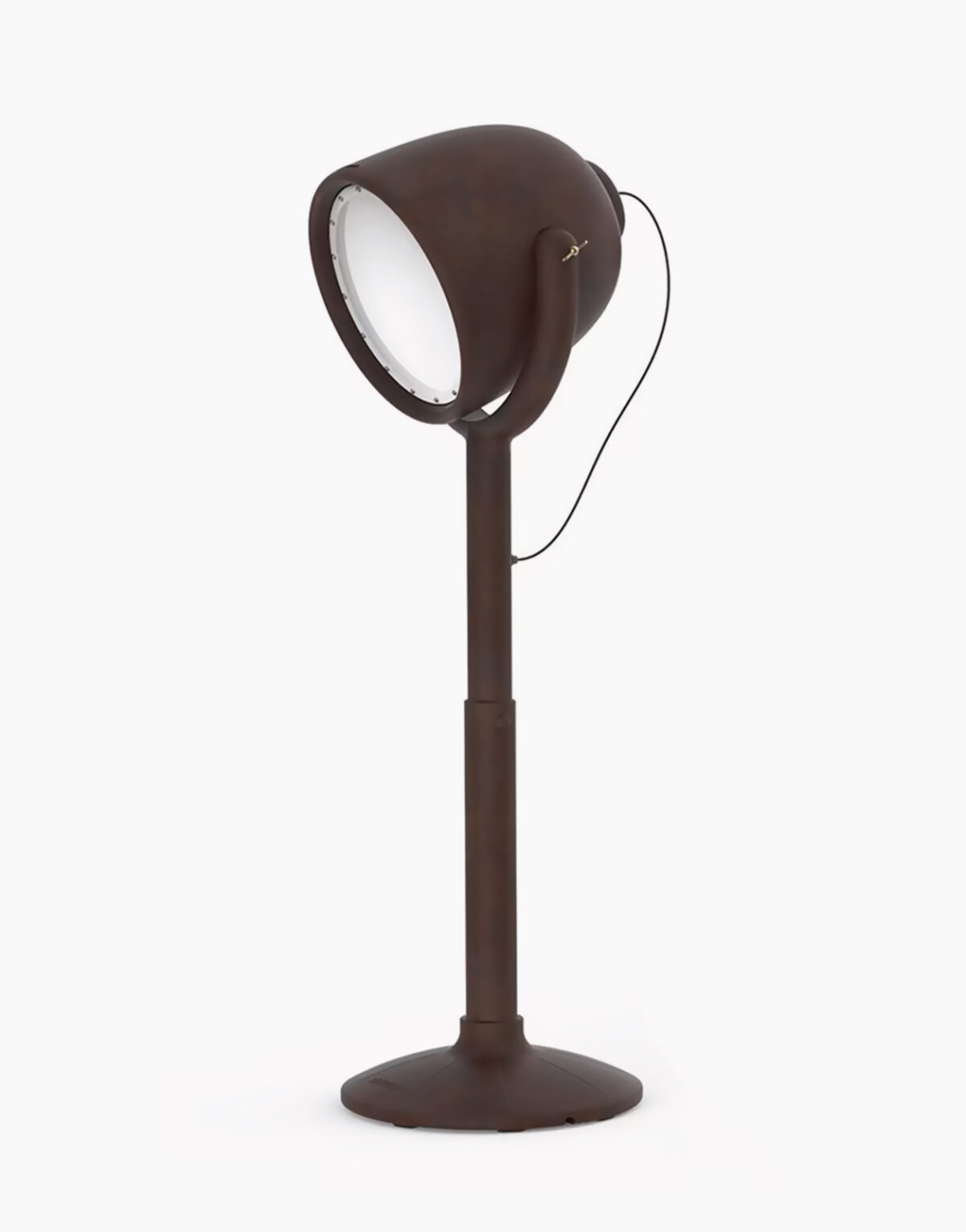 Illuminez votre terrasse tel un plateau de cinéma avec le lampadaire Hollywood ! de la marque italienne MyYour, le lampadaire Hollywood marron ...